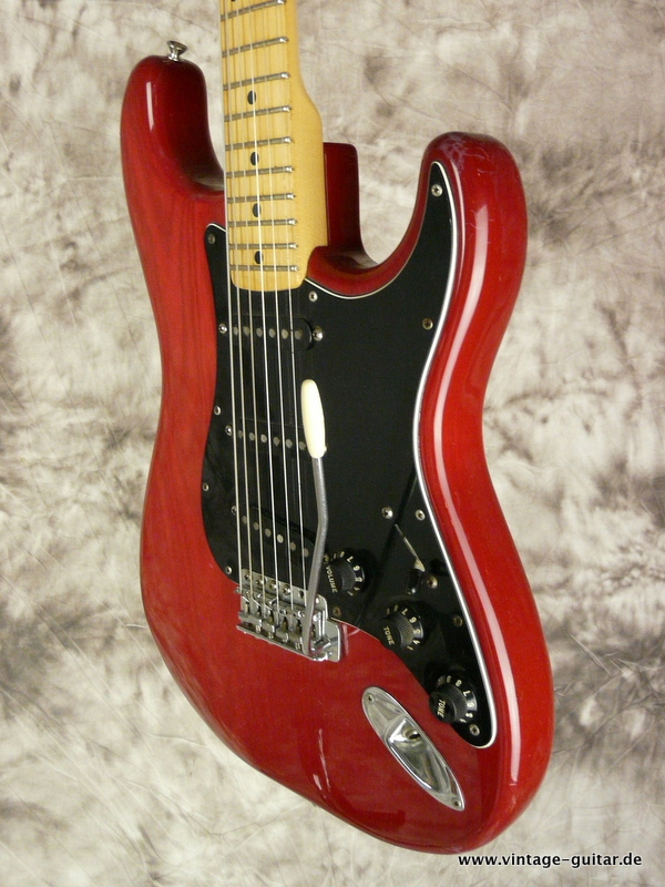 Fender-Stratocaster-1980-winered-011.JPG