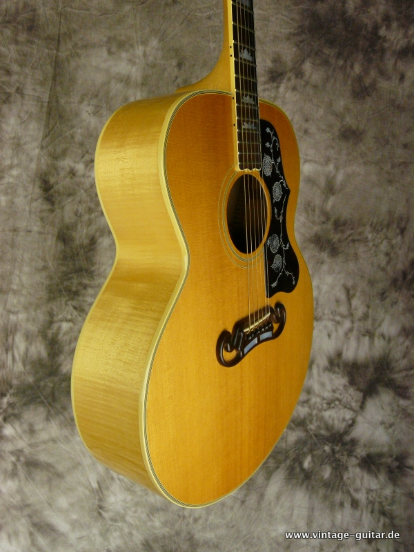 Gibson-J-200-Montana-made-1991-007.JPG