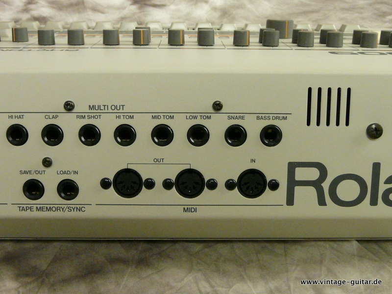 Roland-TR-909-original-1984-005.JPG