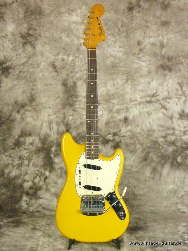 Fender_Mustang-1965-yellow-001.JPG