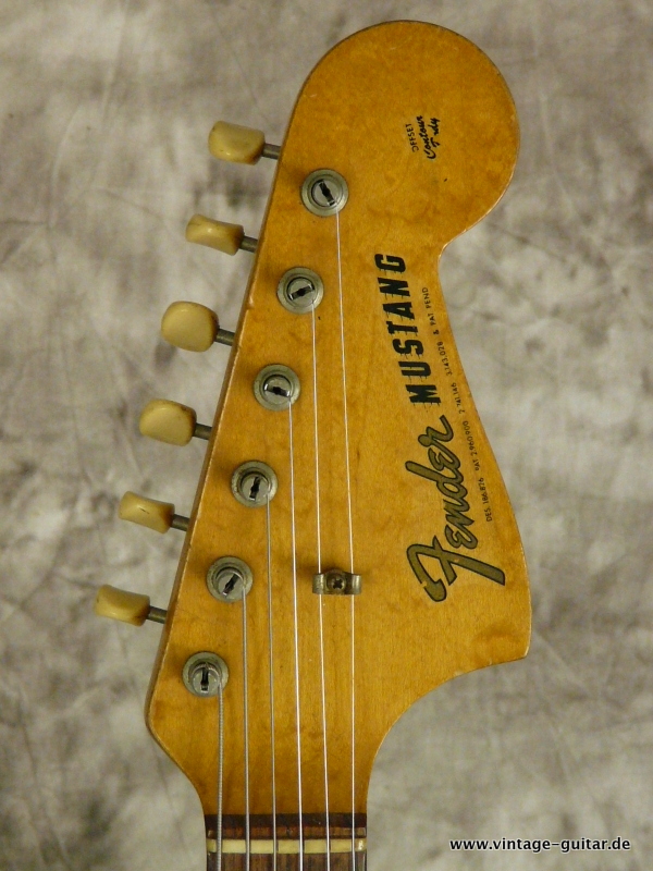 Fender_Mustang-1965-yellow-003.JPG