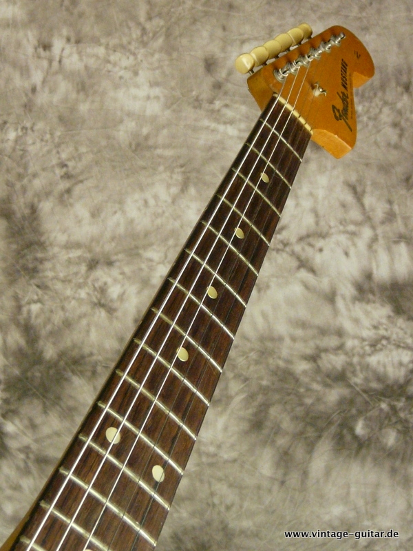 Fender_Mustang-1965-yellow-007.JPG
