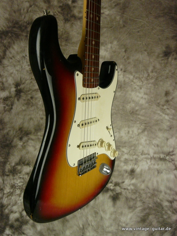 Fender-Stratocaster-1974-sunburst-hardtail-003.JPG
