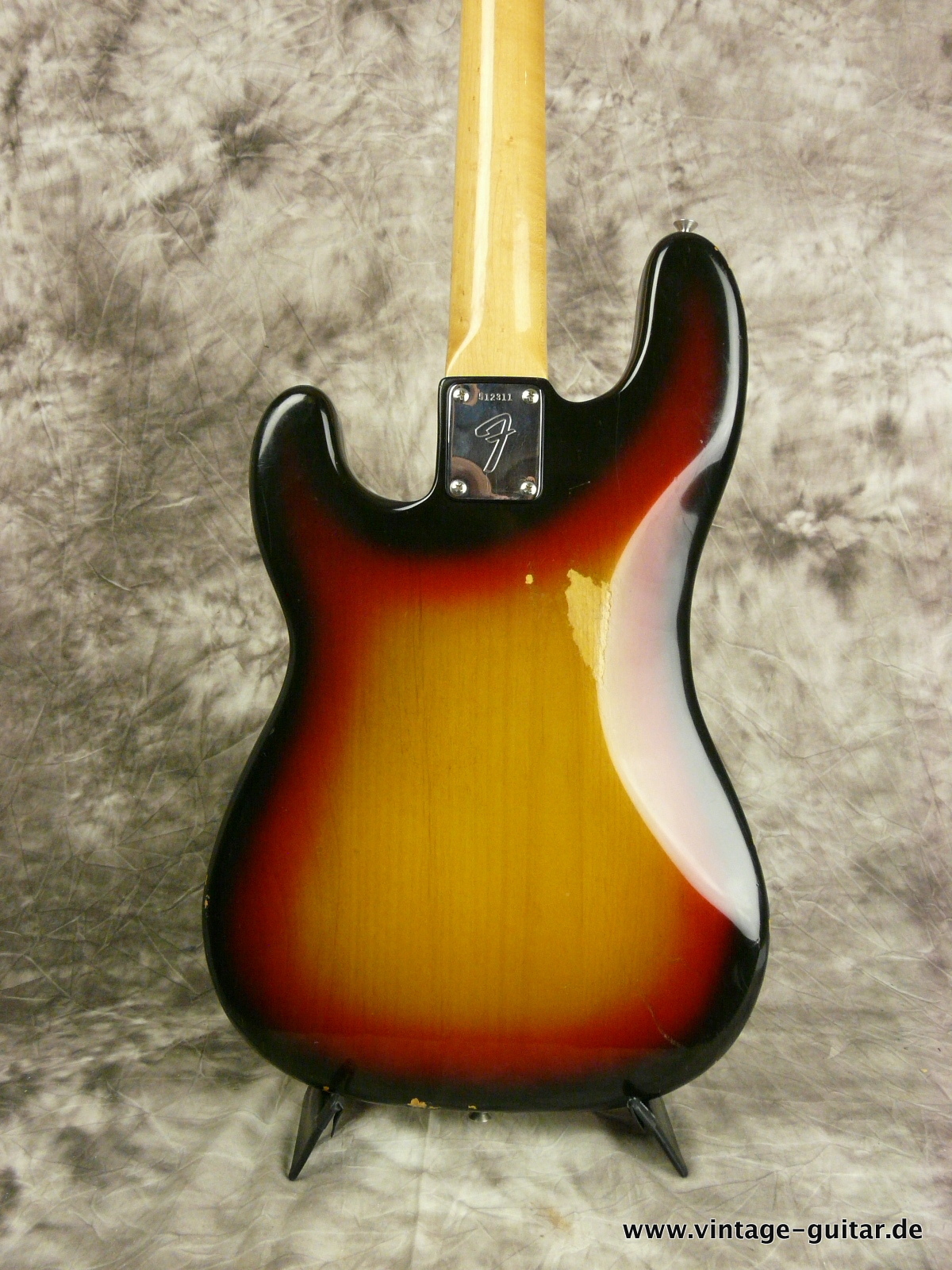Fender-Precision_Bass-1973-sunburst-J-Bass-Pickup-004.JPG