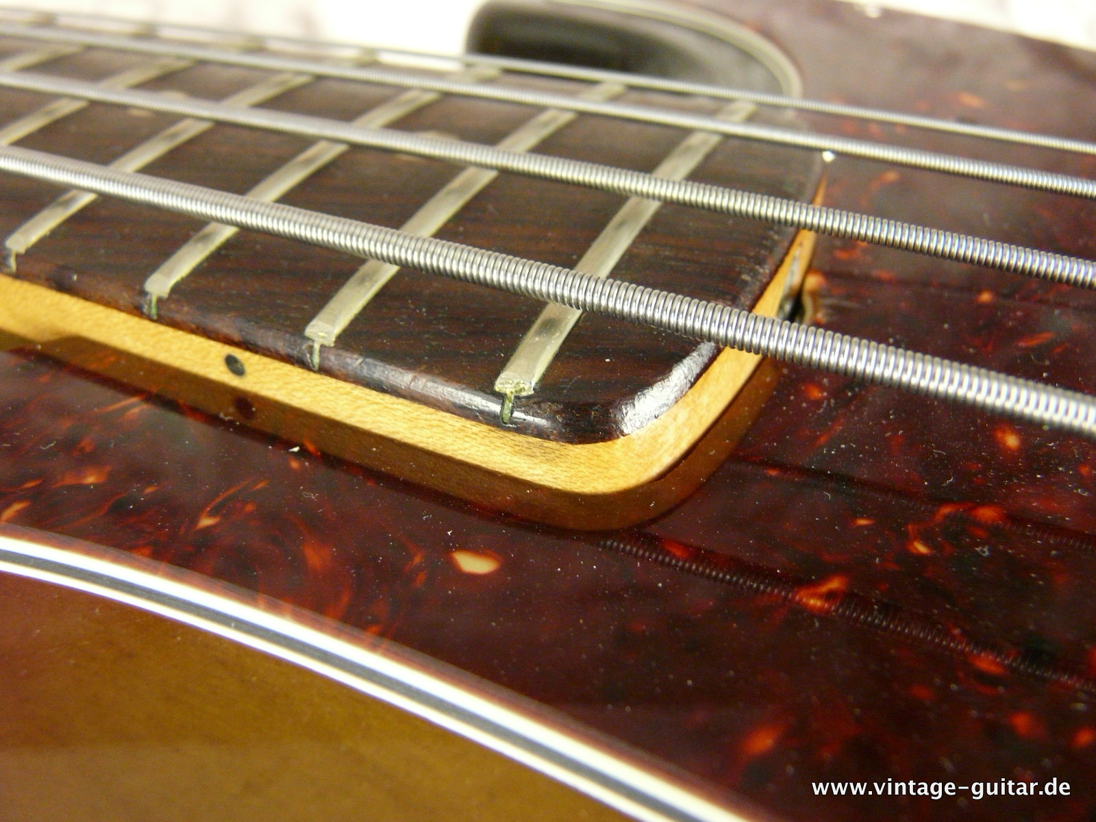 Fender-Precision_Bass-1973-sunburst-J-Bass-Pickup-013.JPG