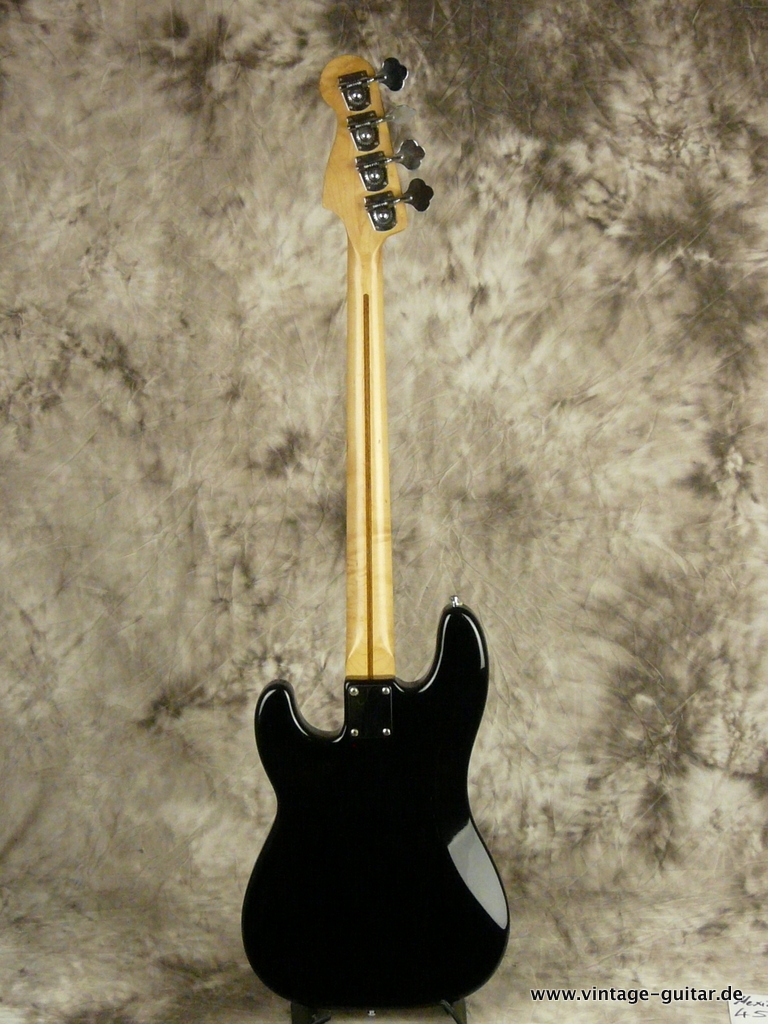Fender-Precision-Bass-Mexico-black-1995-003.JPG