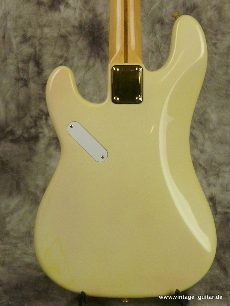 Fender-Precision-Special-1982-olympic-white-004.JPG