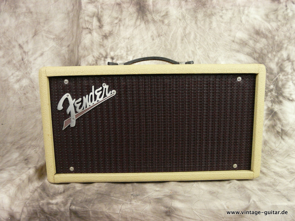 Fender-Reverb-Unit-White-Tolex-USA-001.JPG