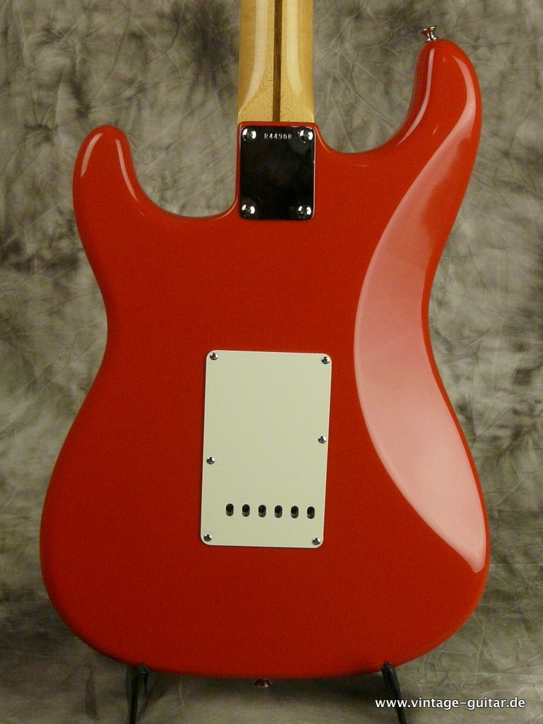 Fender_Stratocaster-2008-fiesta_red-005.JPG