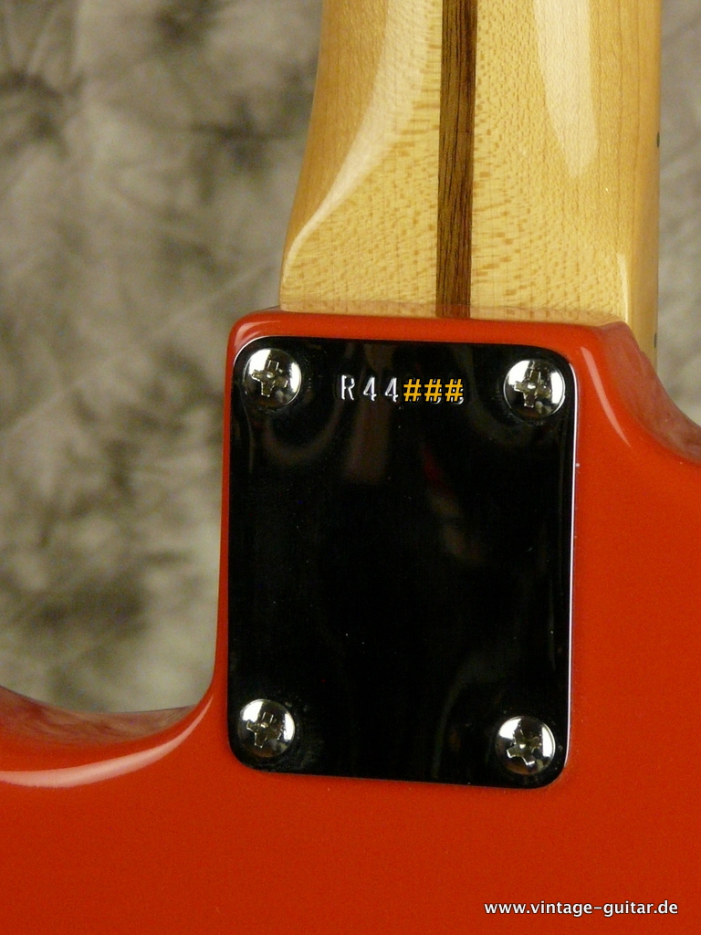 Fender_Stratocaster-2008-fiesta_red-011.JPG