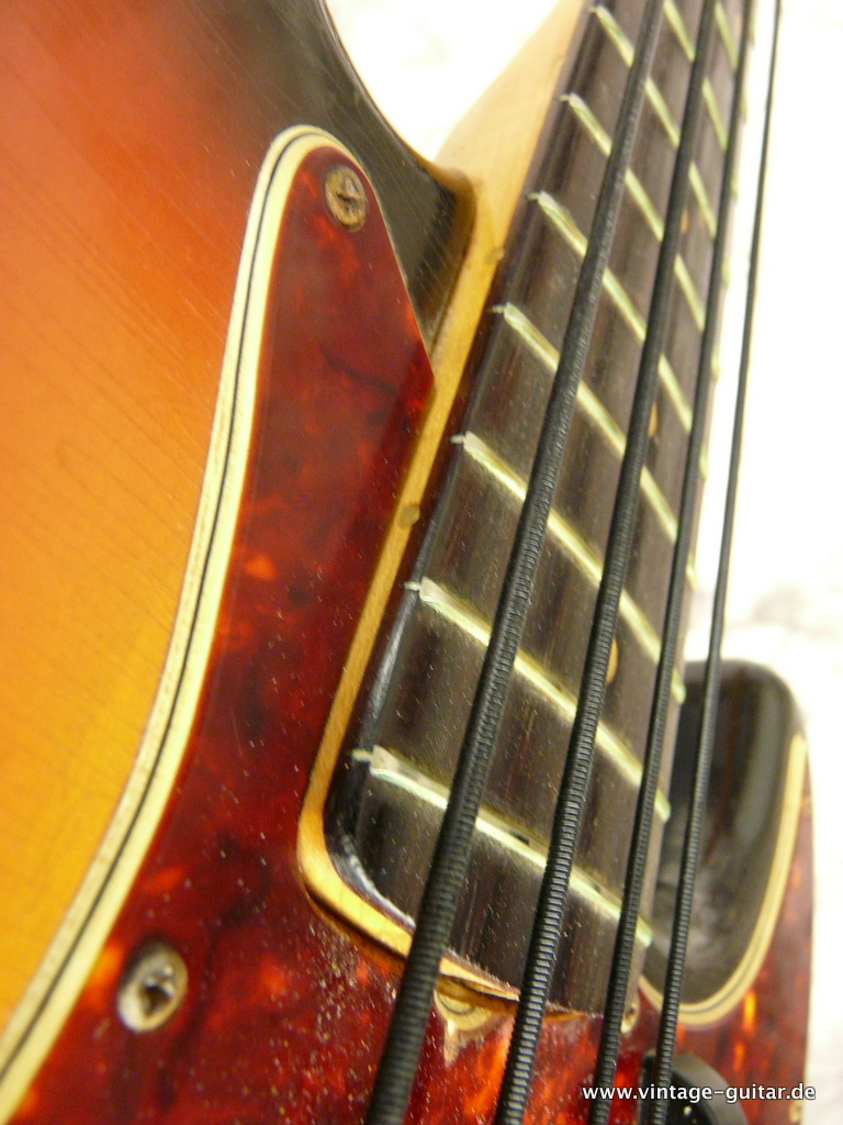 Fender-Jazz-Bass-sunburst-1966-all-original-012.JPG