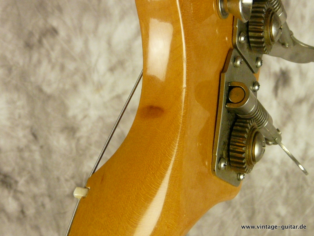 Fender-Precision-1957-Reissue-1982-Fullerton-011.JPG