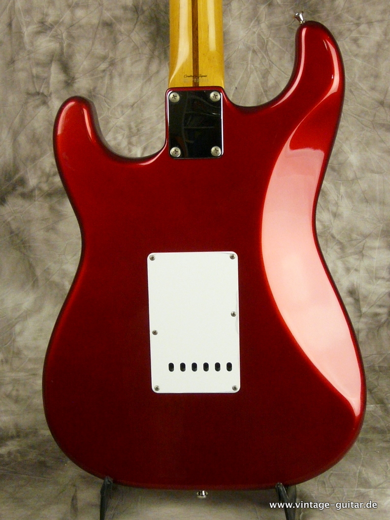 Fender-Stratocaster-Candy-Apple-Japan-Gilmour-004.JPG