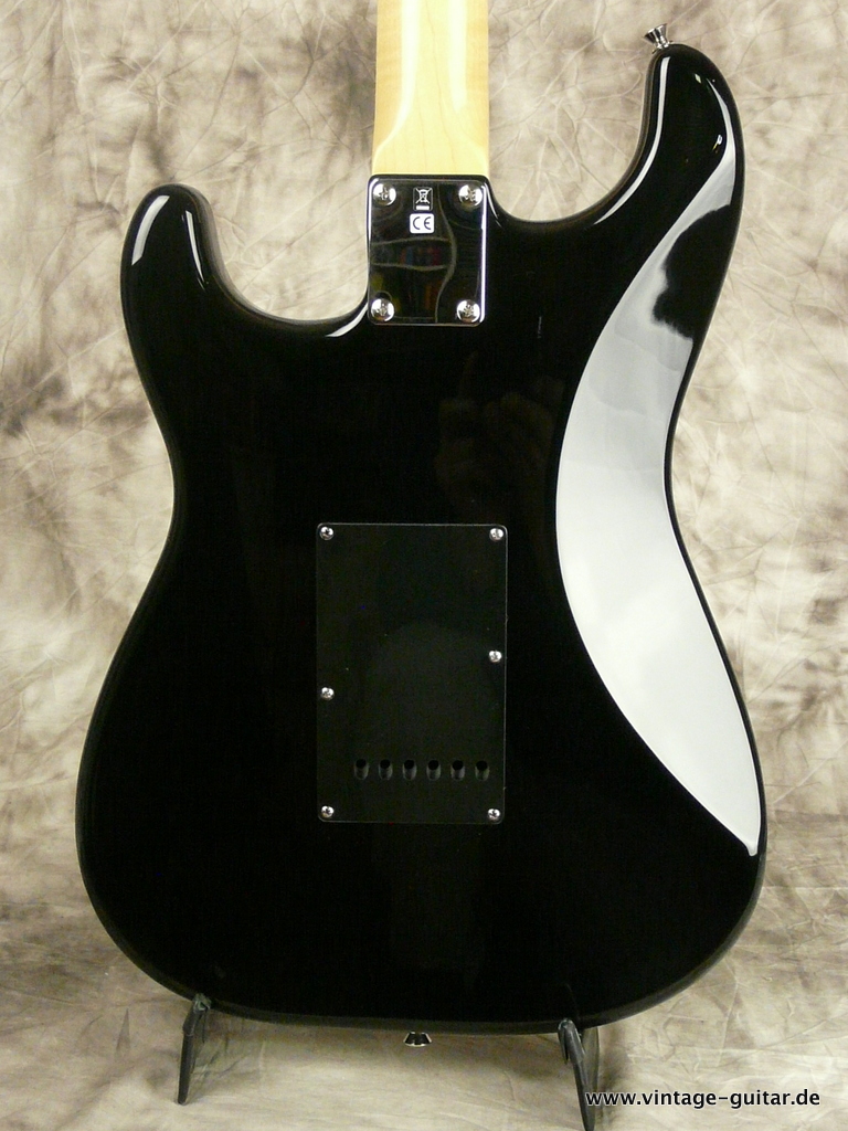 Fender_Stratocaster-Japan-black-Vintage-1965-004.JPG