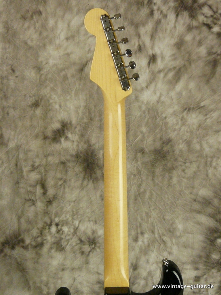 Fender_Stratocaster-Japan-black-Vintage-1965-006.JPG