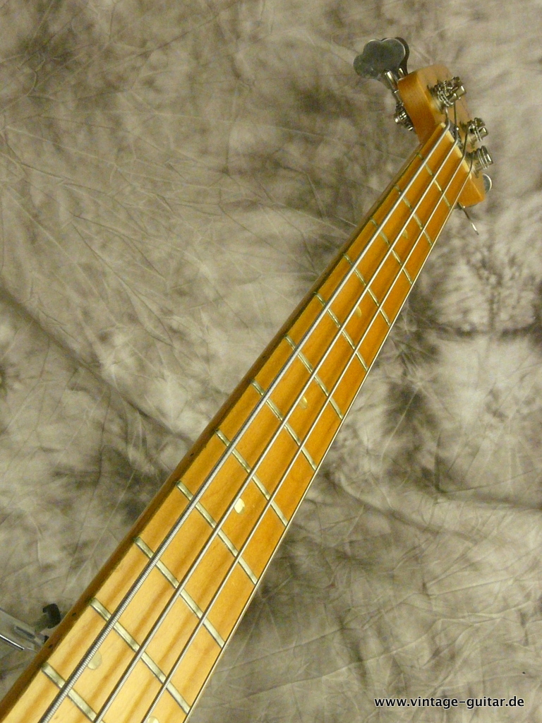 Gibson_the-grabber-1974-1975-natural-009.JPG
