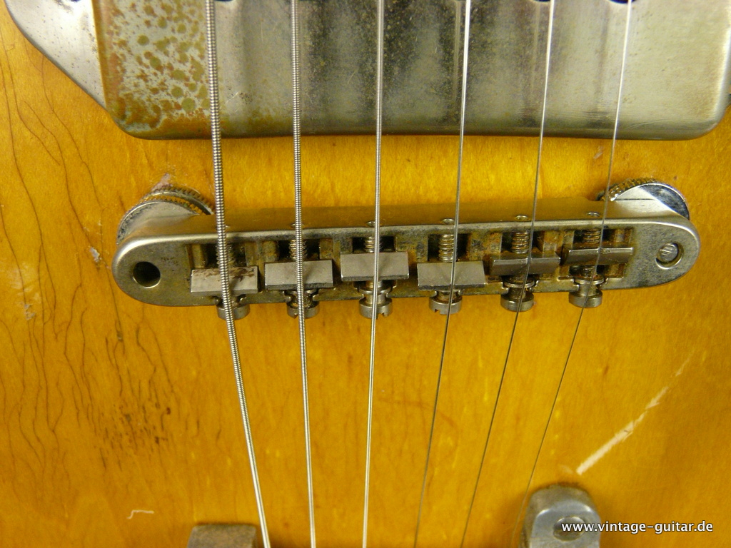 Gibson-ES-330-TD-sunburst-1963-013.JPG