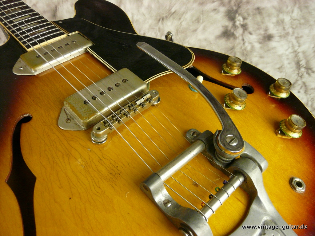 Gibson-ES-330-TD-sunburst-1963-017.JPG