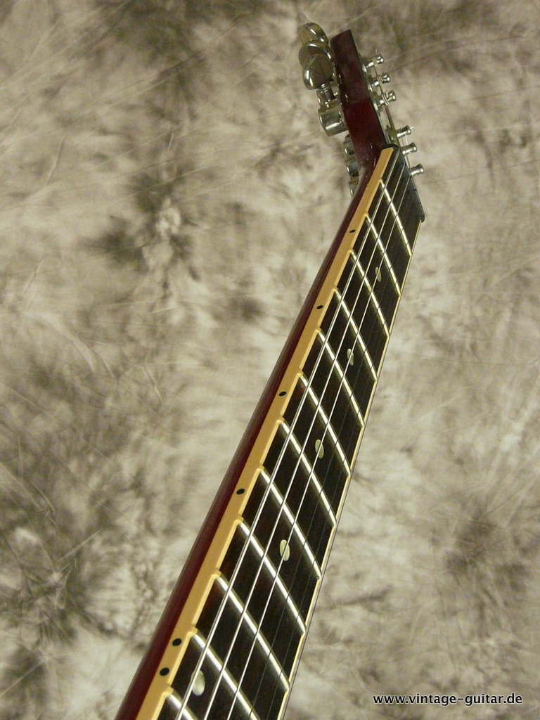 Gibson_ES-335-2006-Reissue-dot-cherry-008.JPG