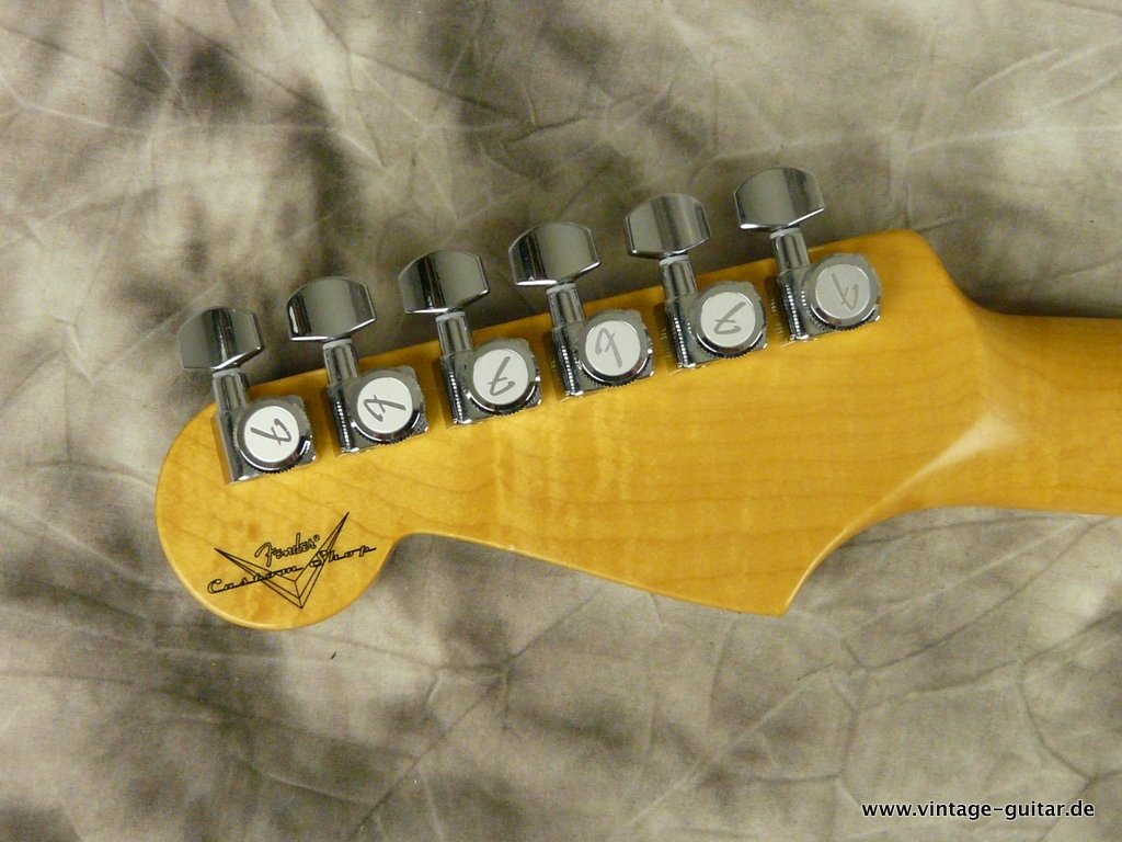 Fender-Custom-Shop-Neck-002.JPG