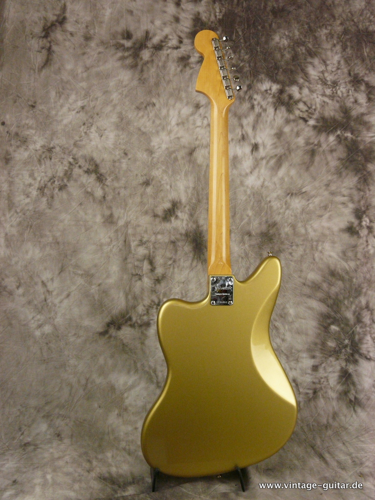 Fender_Jaguar_62Reissue_Aztec_Gold-002.JPG