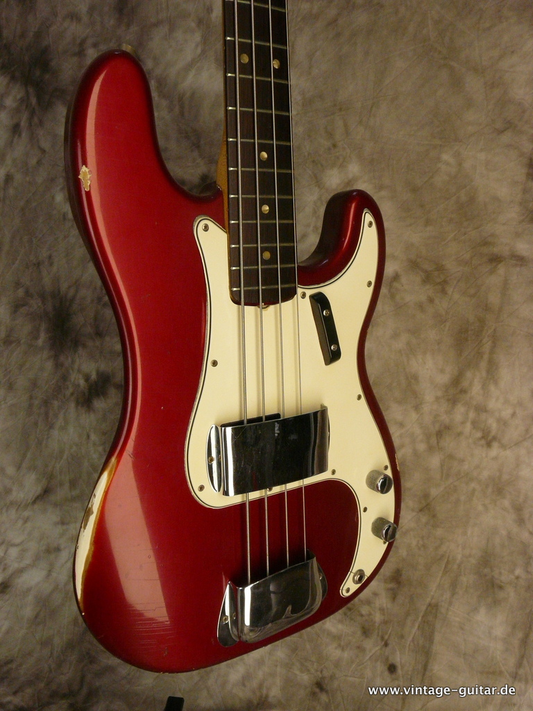 Fender-Precision-Bass-1966-Candy-Apple-Red-009.JPG