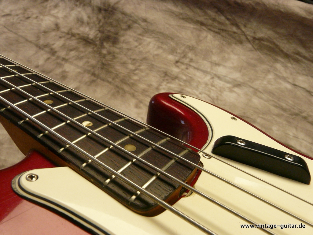 Fender-Precision-Bass-1966-Candy-Apple-Red-013.JPG