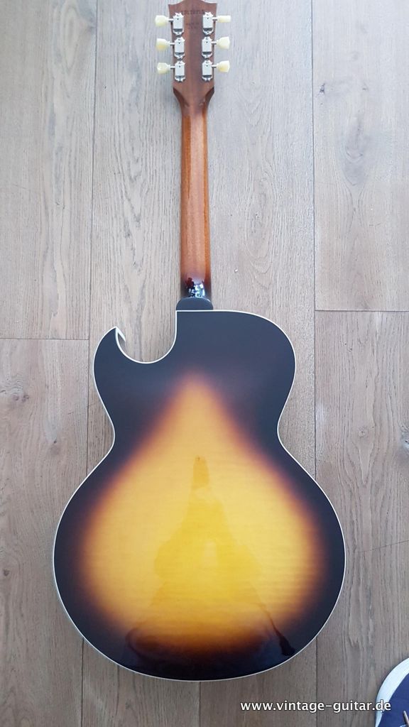 Gibson-ES-175-D-P94-2013-002.jpg