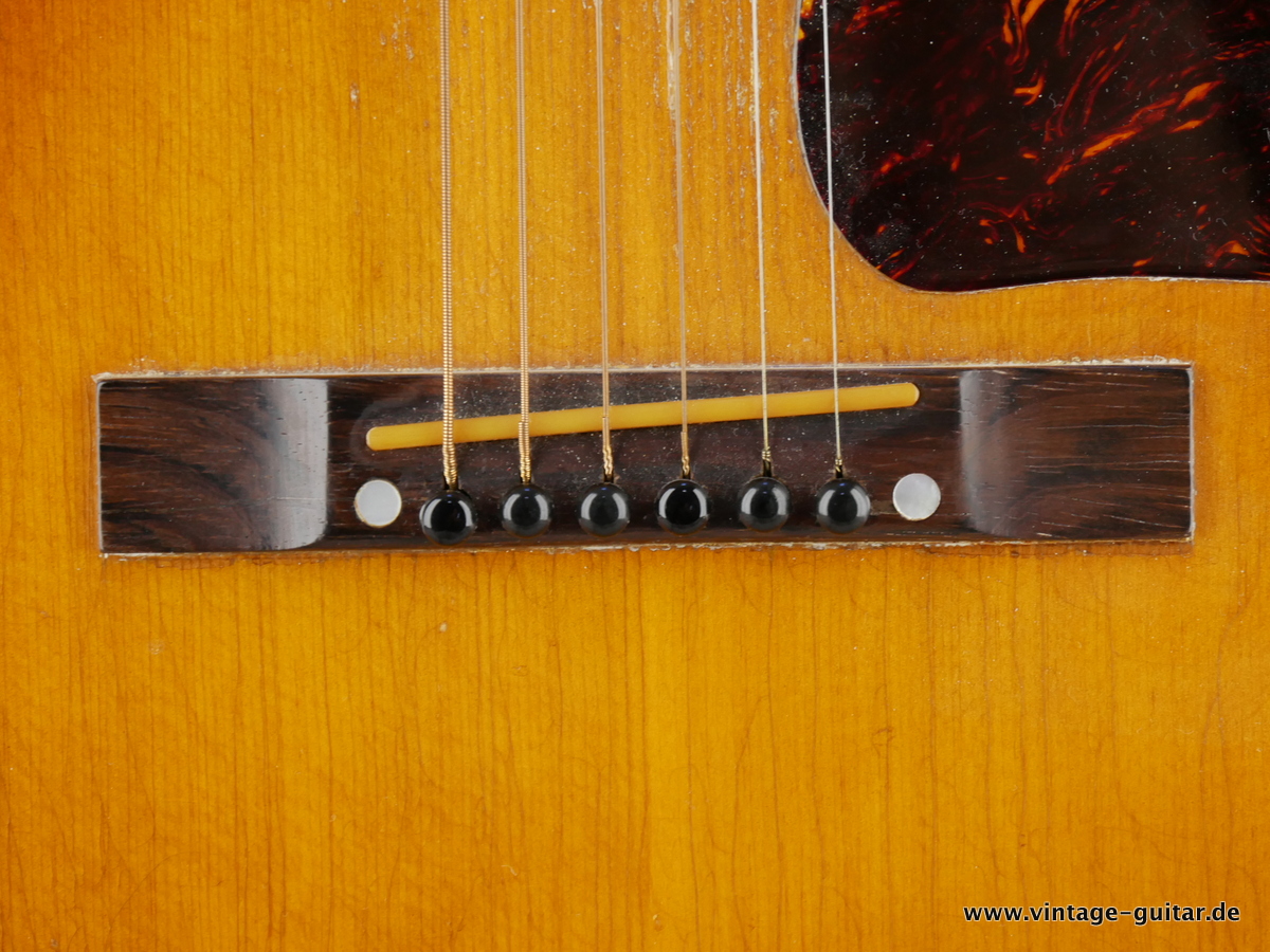 Gibson_LG2_sunburst_1954-011.JPG