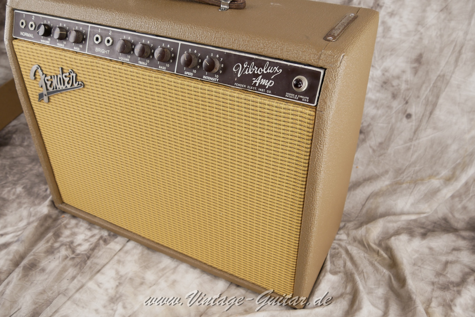 Fender-Vibrolux-Amp-1962-brown-tolex-004.JPG
