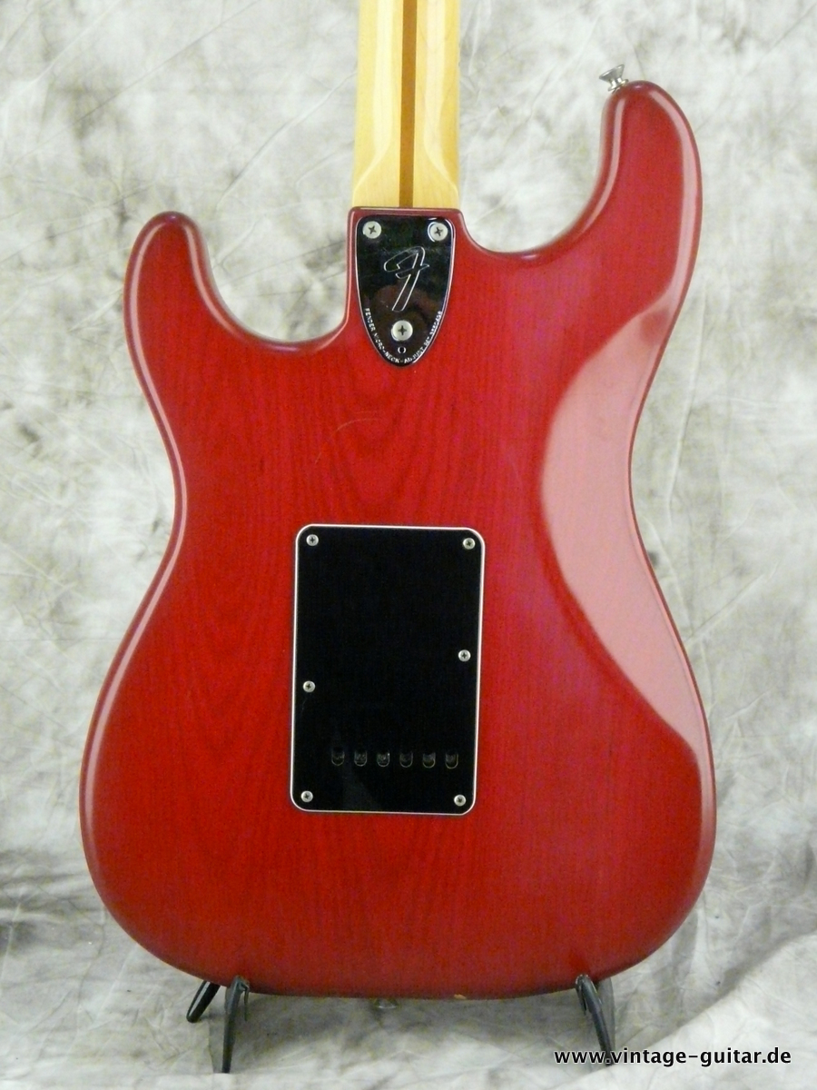 Fender_Stratocaster-1980-winered-005.JPG