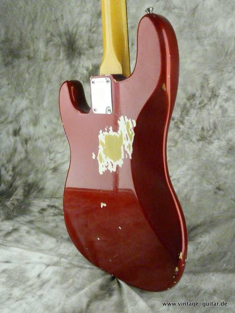 Fender_Precision-Bass-1966-candy-apple-red-009.JPG