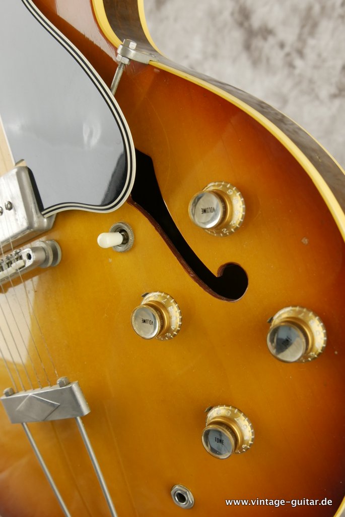 Gibson-ES-330-TD-1965-wide-neck-sunburst-018.JPG