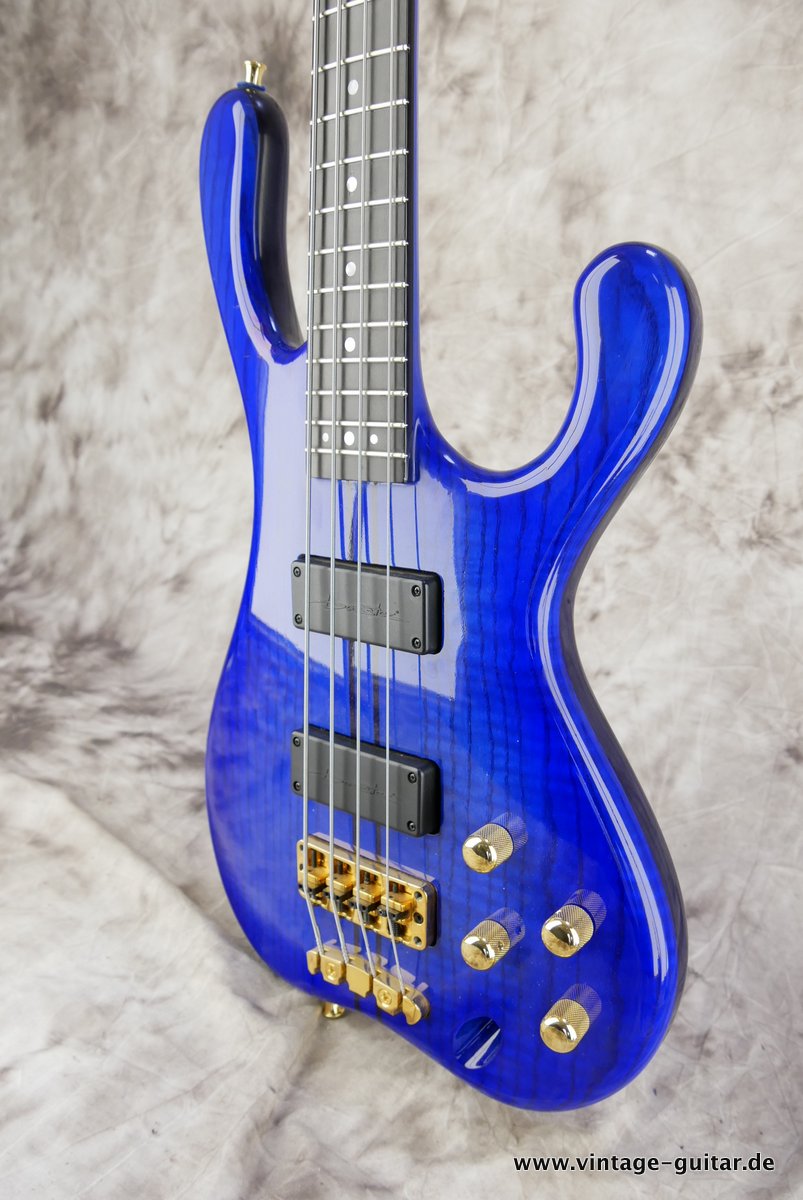 Nigar-Bass-1994-blue-005.JPG