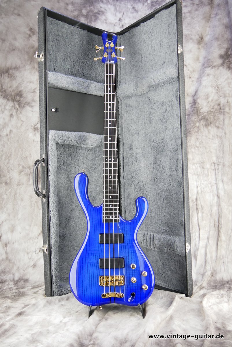 Nigar-Bass-1994-blue-014.JPG