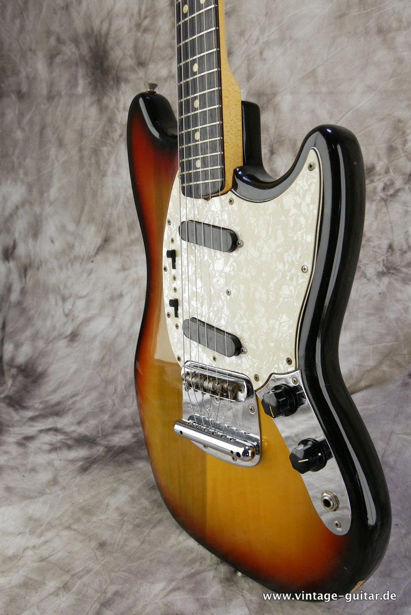 Fender-Mustang-1969-sunburst-006.JPG