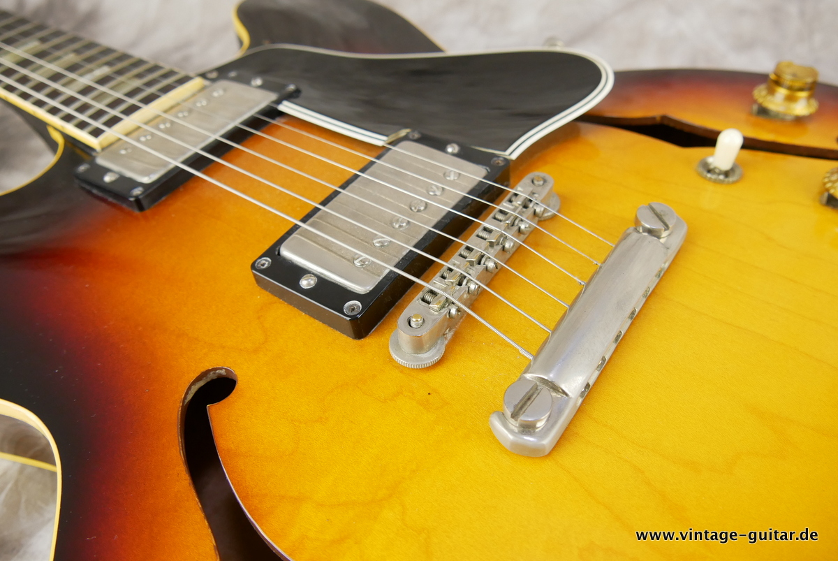 Gibson_ES-335_TD_sunburst_PAF_stoptail_1962-013.JPG