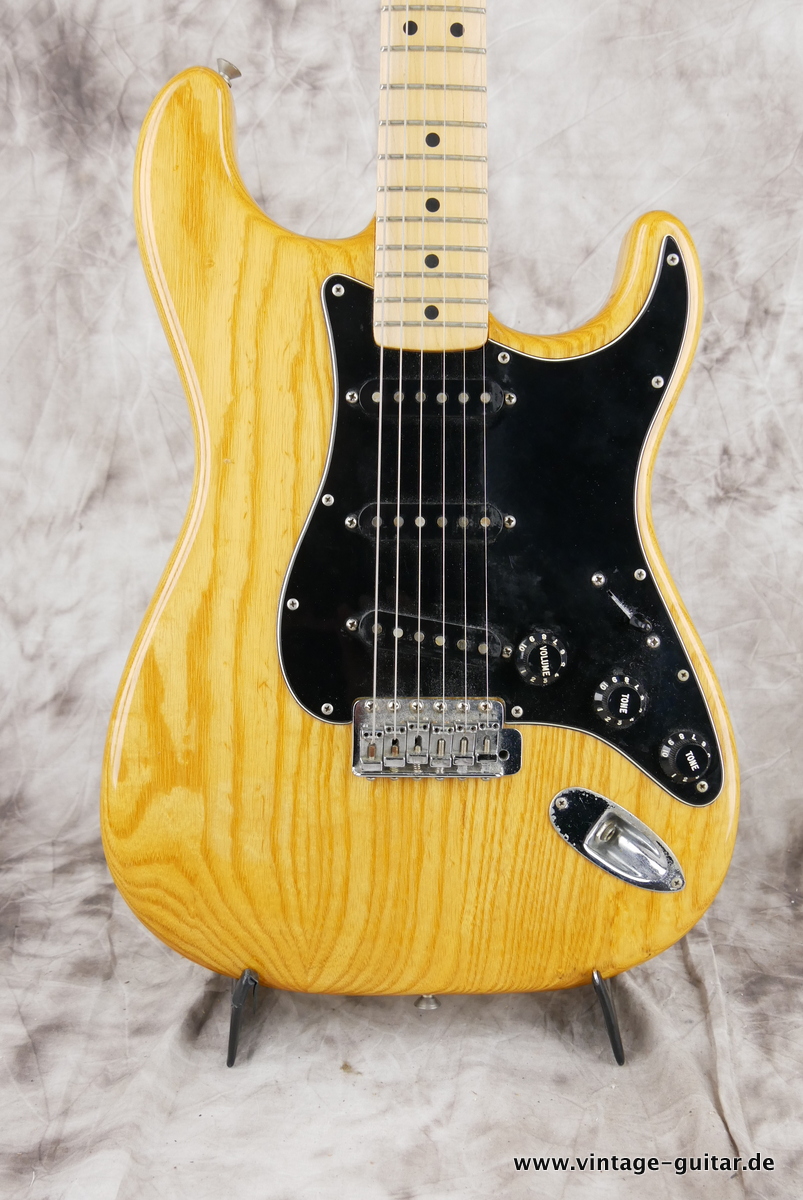 Fender_Stratocaster_natural_1979-003.JPG