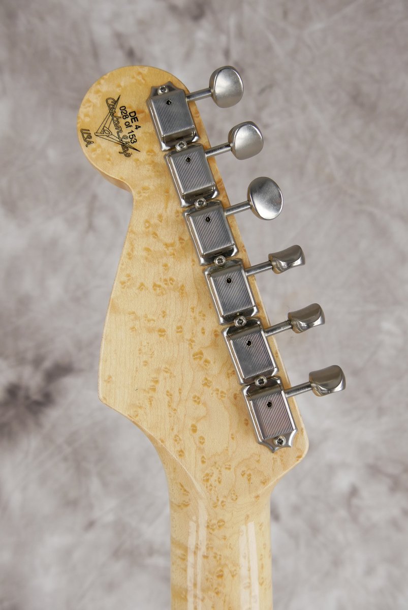 Fender-Aloha-Stratocaster-Freddie-Tawares-Commemorative-Linited-Edition-1995-011.JPG