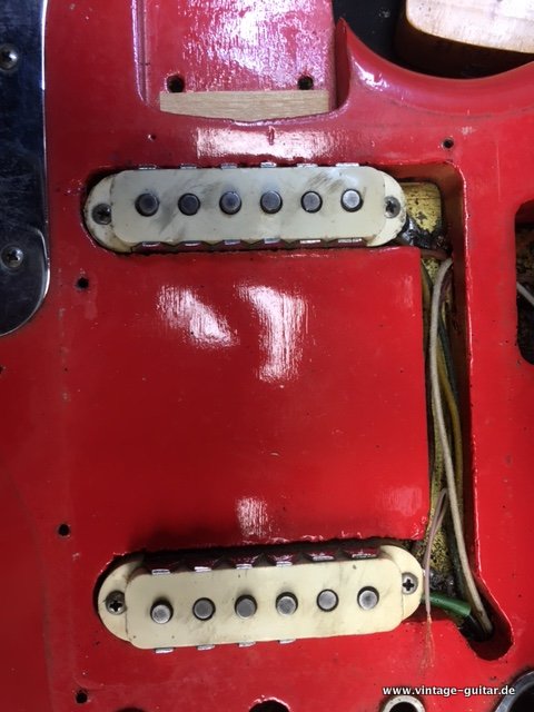 Fender-Jaguar-fiesta-red-1964-029.JPG