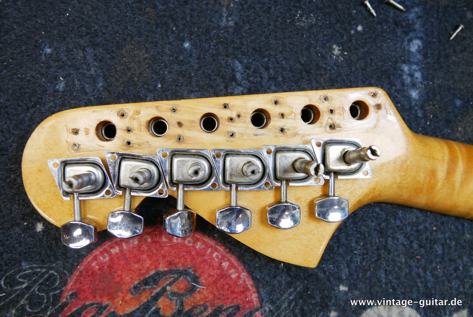 Fender-Stratocaster-1972-sunburst-4-hole-017.JPG