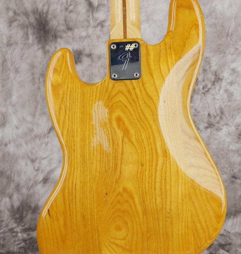 Fender-Jazz-Bass-1974-natural-003.JPG