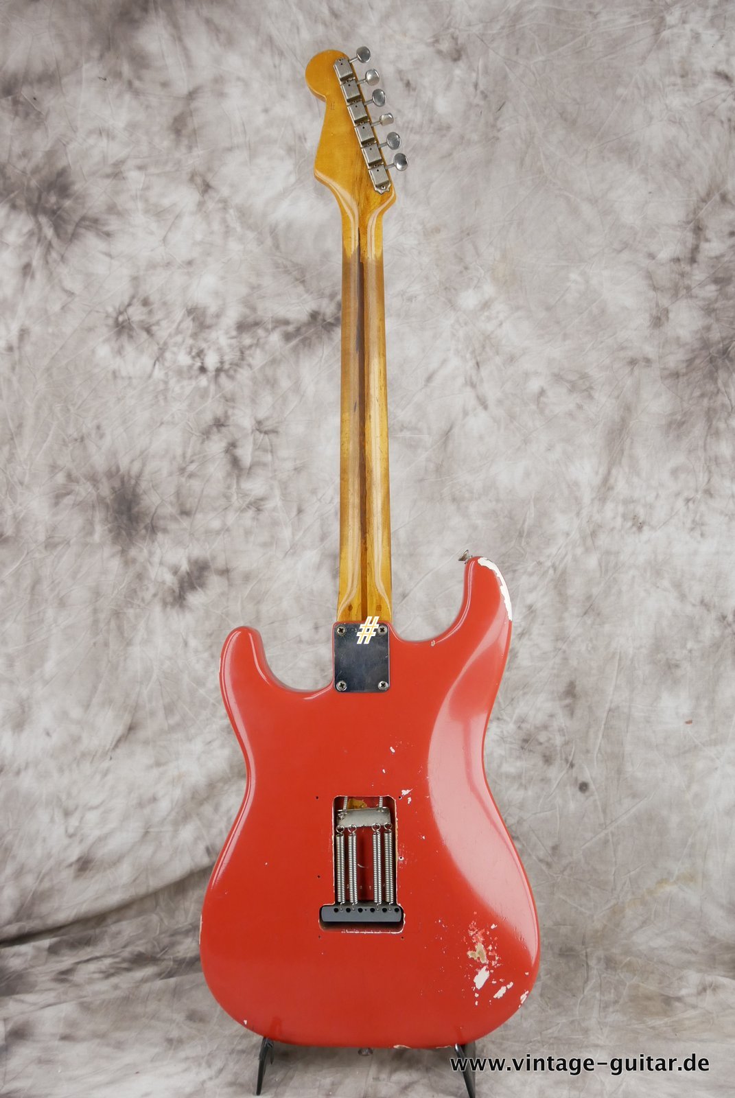 Fender-Stratocaster-1957-fiesta-red-003.JPG