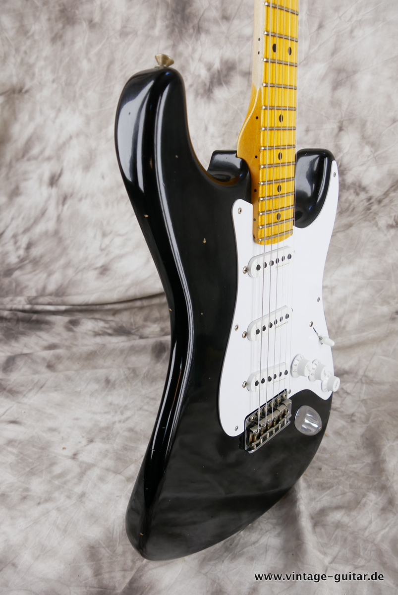 Fender_Stratocaster_Eric_Clapton_Custom_Shop_30th_anniversary_black_2019-005.JPG