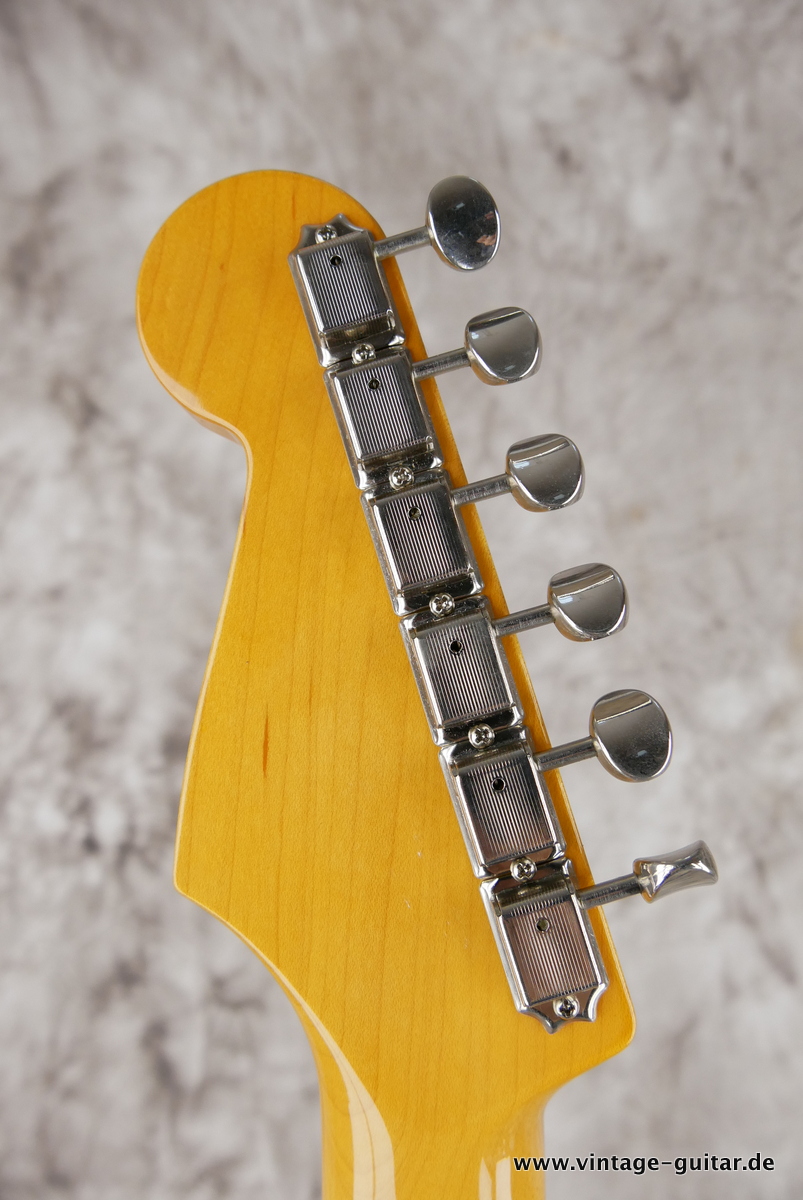 Fender_Stratocaster_Japan_exclusive_classic_60s_sienna_burst_2016-010.JPG