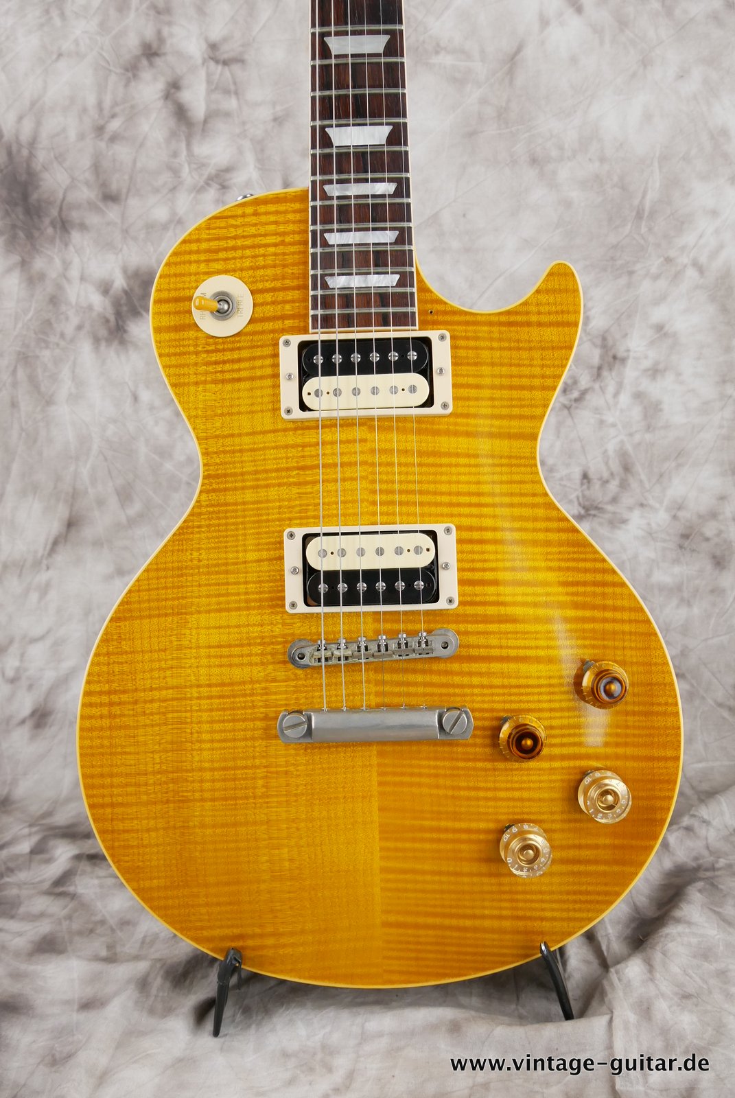 Gibson-Les-Paul-Stanrad-1958-Historic-Collection-R8-2002-002.JPG