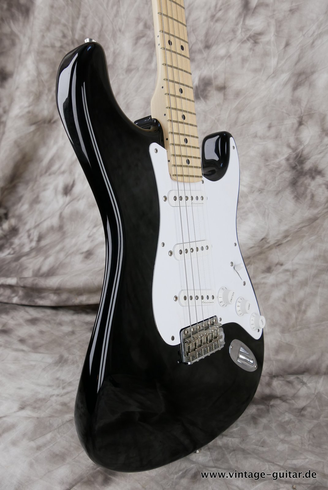 Fender-Stratocaster-Eric-Clapton-Signature-Blackie-2019-005.JPG