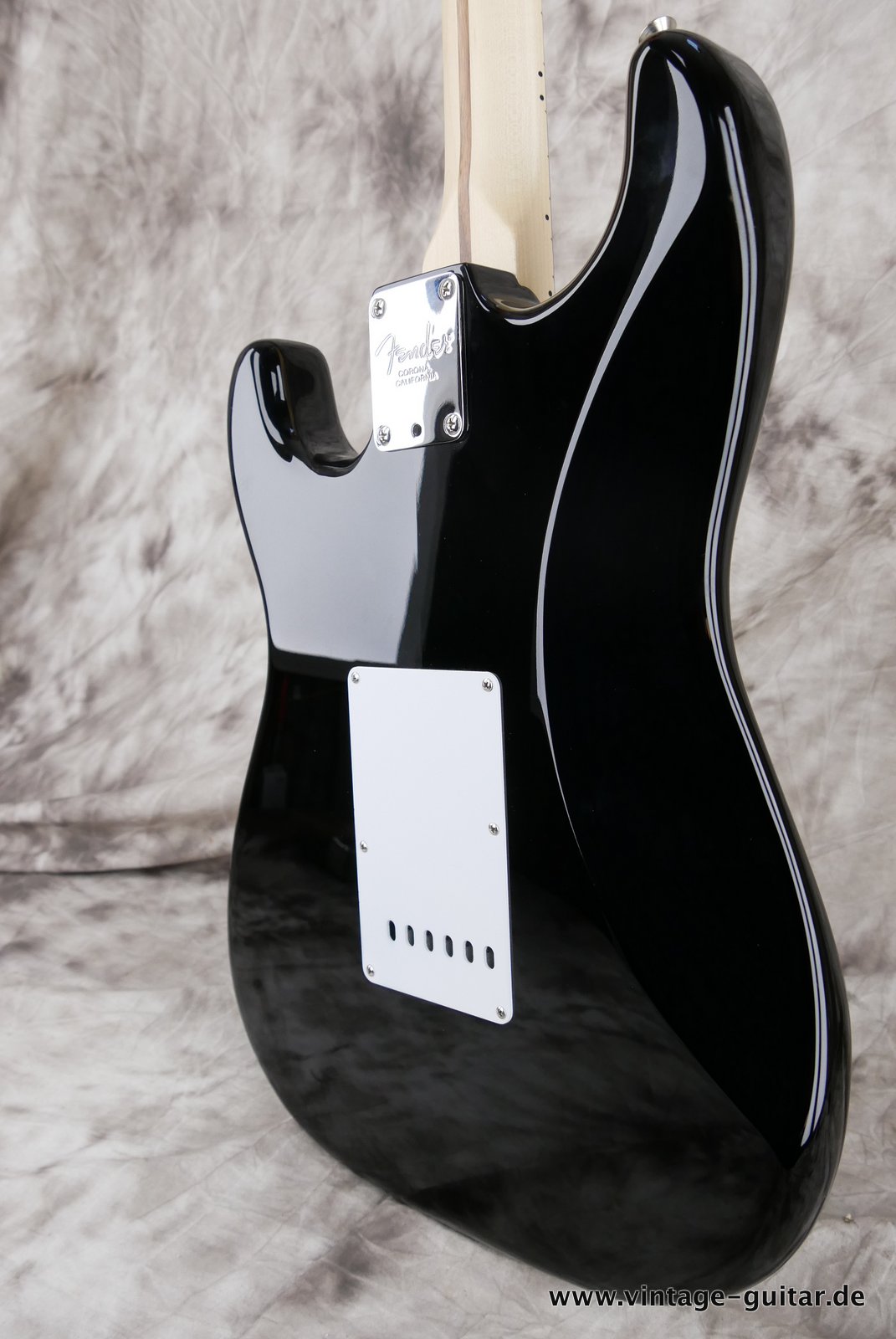 Fender-Stratocaster-Eric-Clapton-Signature-Blackie-2019-008.JPG