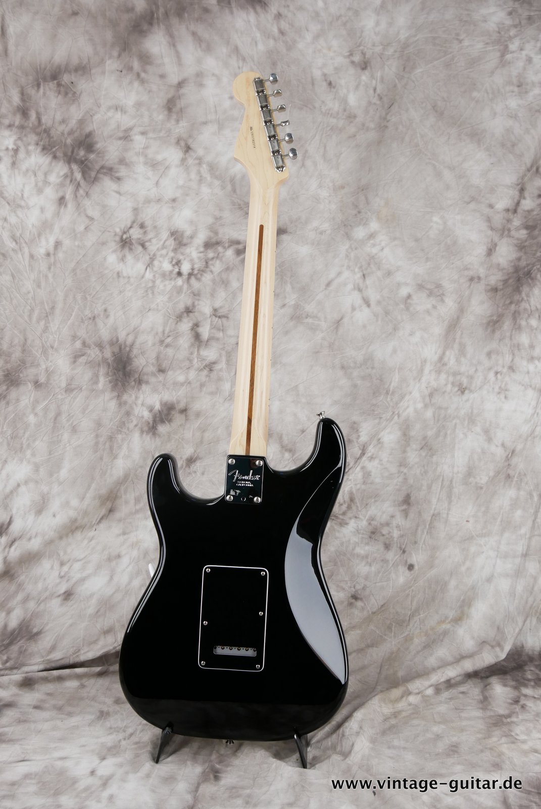 Fender-Stratocaster-Eric-Clapton-Blackie-2011-002.JPG
