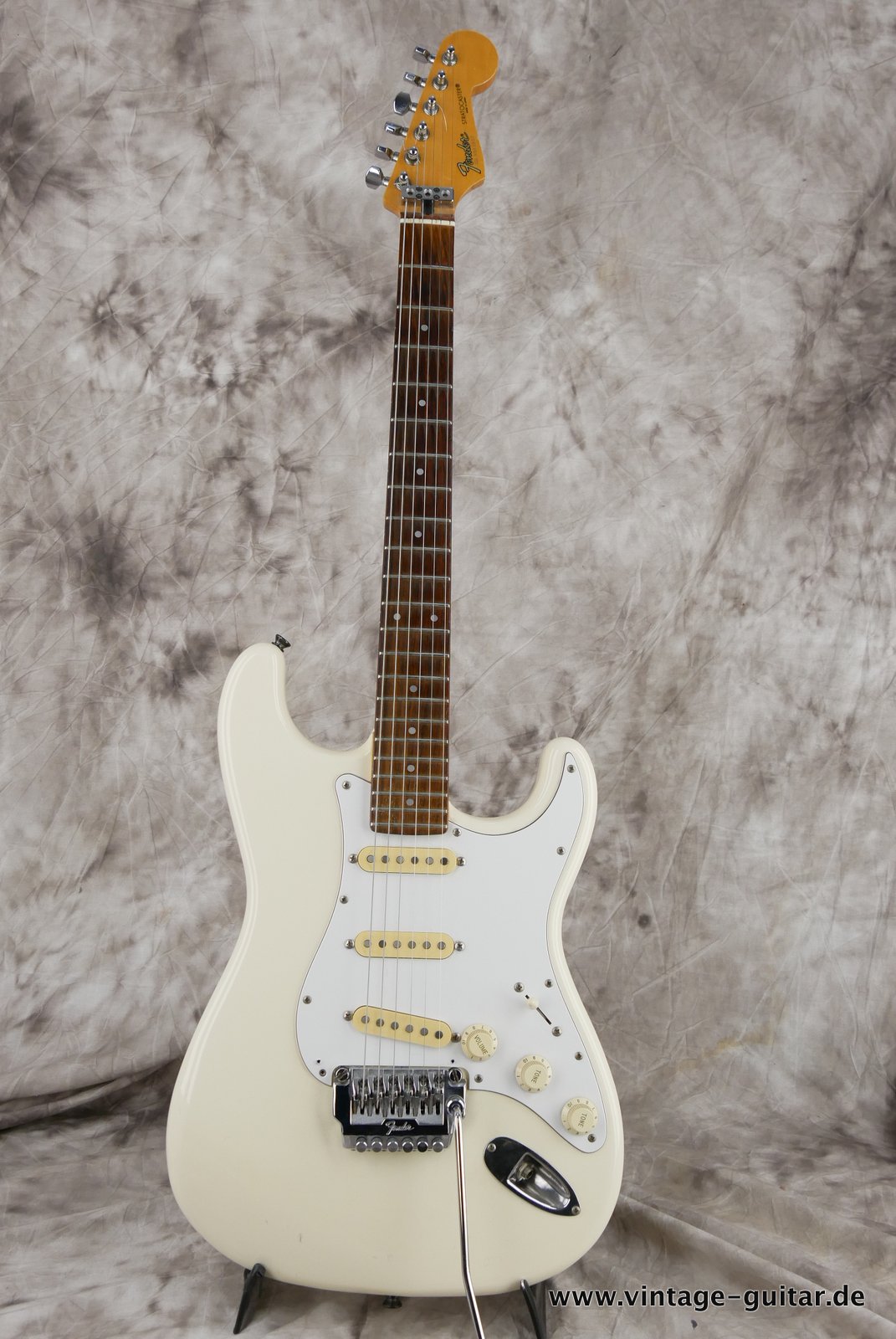 Fender-Stratocaster-MIJ-1985-Kahler-Tremolo-white-015.JPG